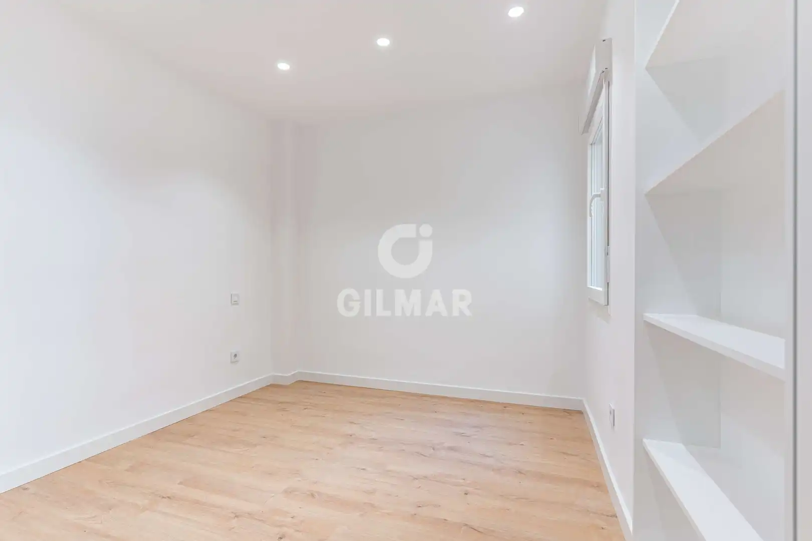 Bedroom of Flat for sale in Madrid  with Heating