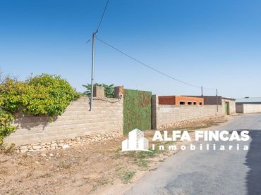 Terreny residencial en venda a Maestro Alcañiz