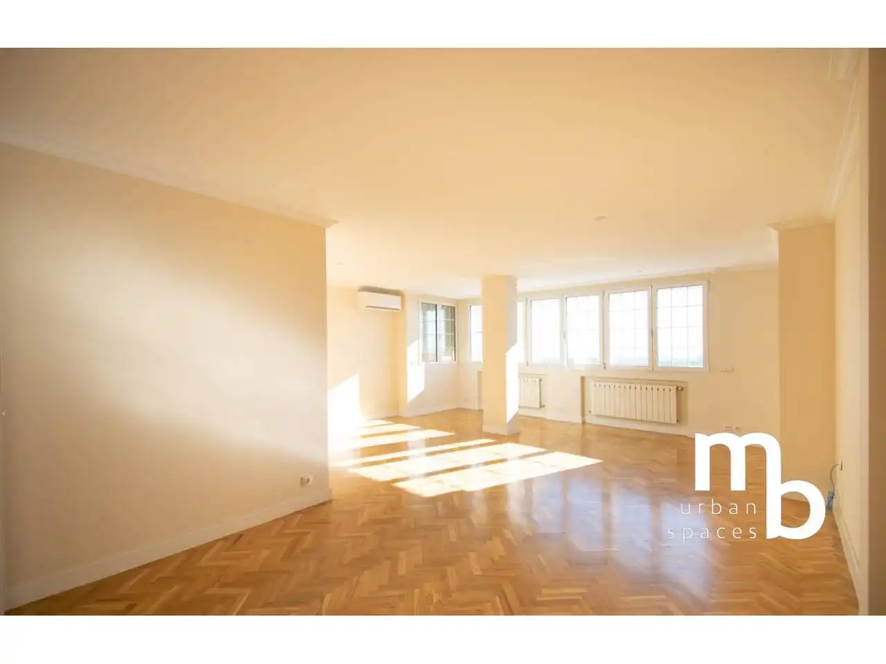 Habitación de Piso de alquiler en Madrid con Aire acondicionado, Calefacción y Parquet