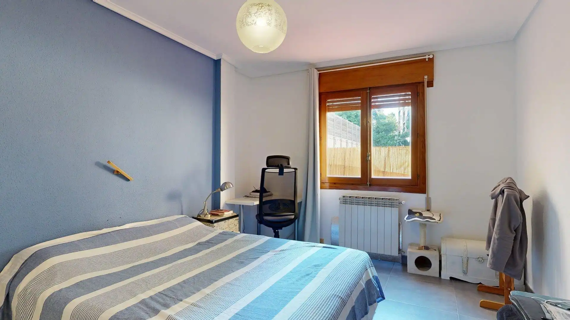 Dormitori de Casa o xalet en venda en Zaragoza amb Calefacció, Terrassa i Moblat