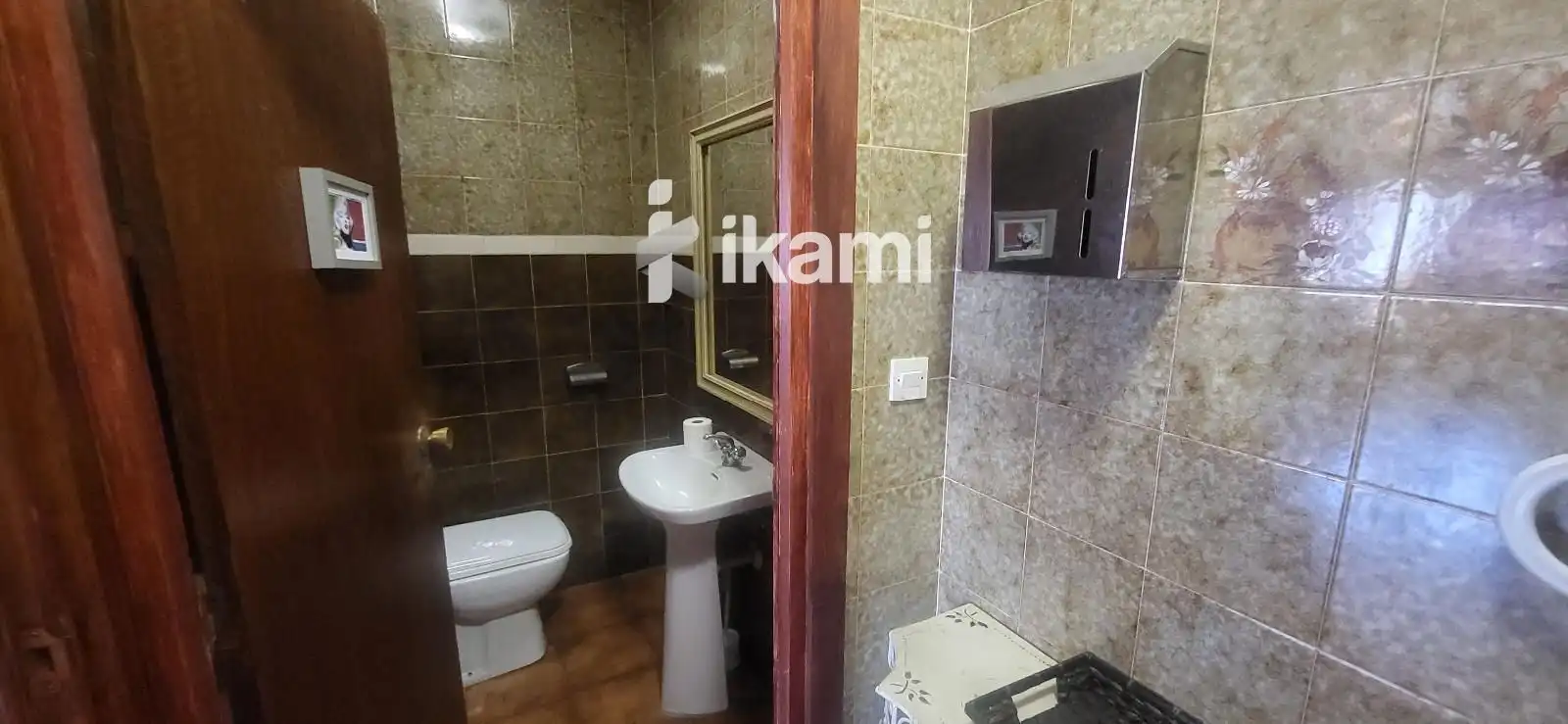 Bathroom of Buildings for sale in Peguerinos