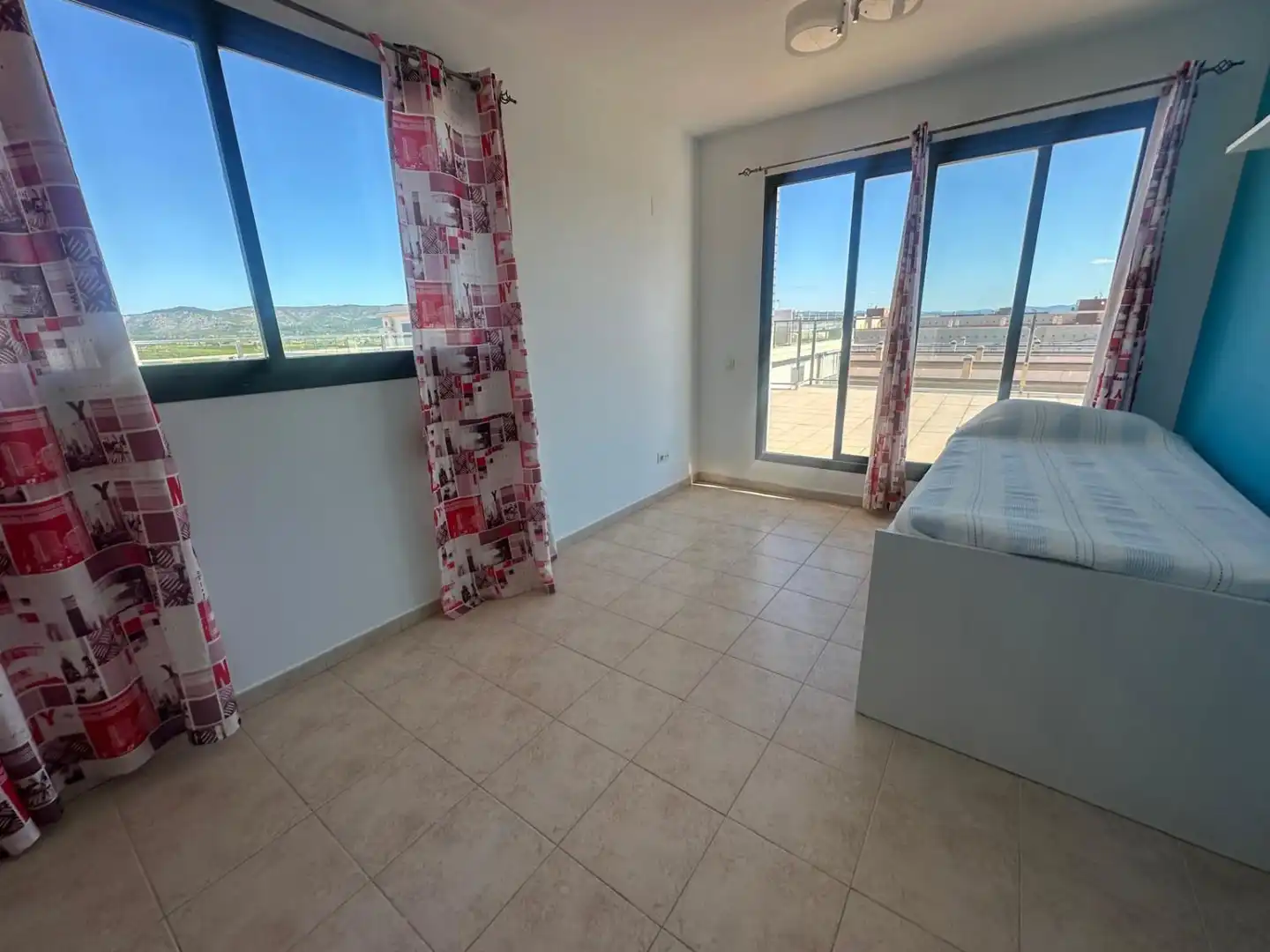 Habitación de Dúplex en venta en Oropesa del Mar / Orpesa con Aire acondicionado, Calefacción y Terraza