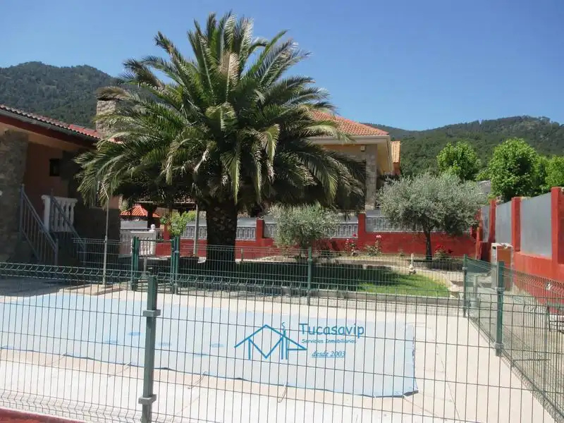 House with pool for sale in El Tiemblo, imagen 2