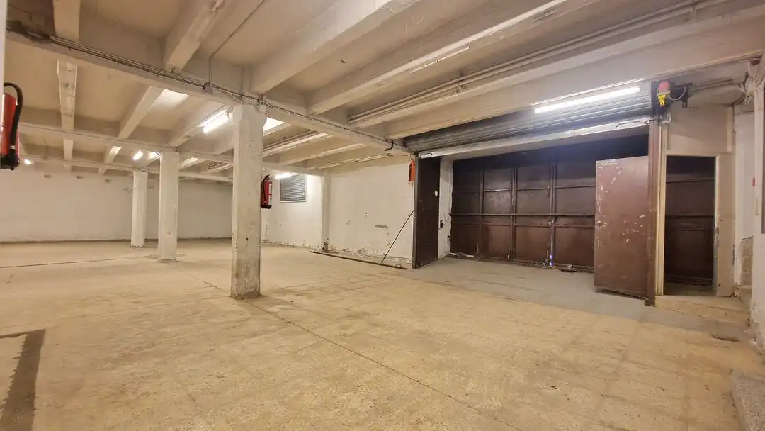 Fabrikhallen zur Miete in Donostia - San Sebastián 