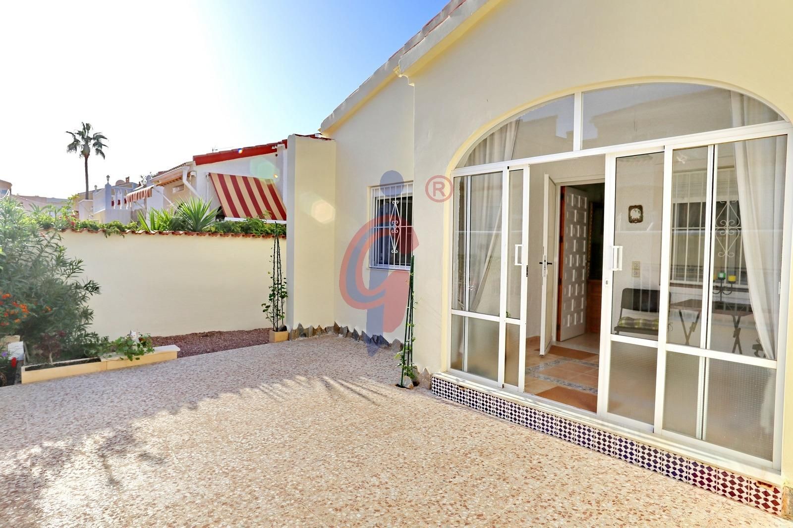 Exterior view of House or chalet for sale in San Fulgencio  with Air Conditioner, Heating and Private garden