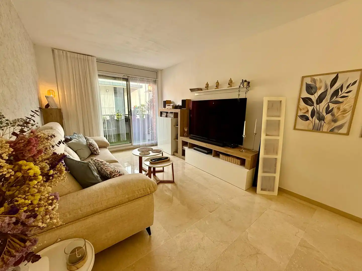 Sala de estar de Dúplex en venta en Cornellà de Llobregat con Balcón