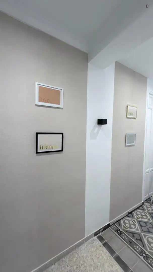 Apartament per a compartir en Granada amb Moblat, Forn i Microones