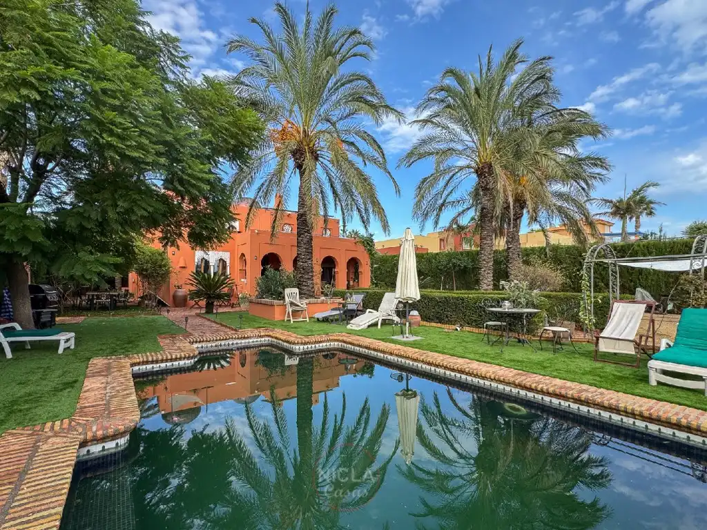 Casa con piscina en venta en Camino Cabuzana 23, imagen 2