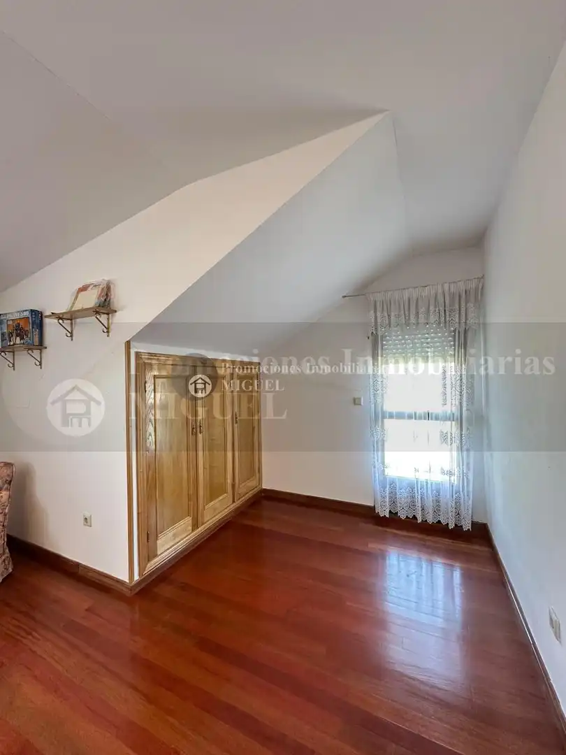 Dormitori de Casa o xalet en venda en Verín