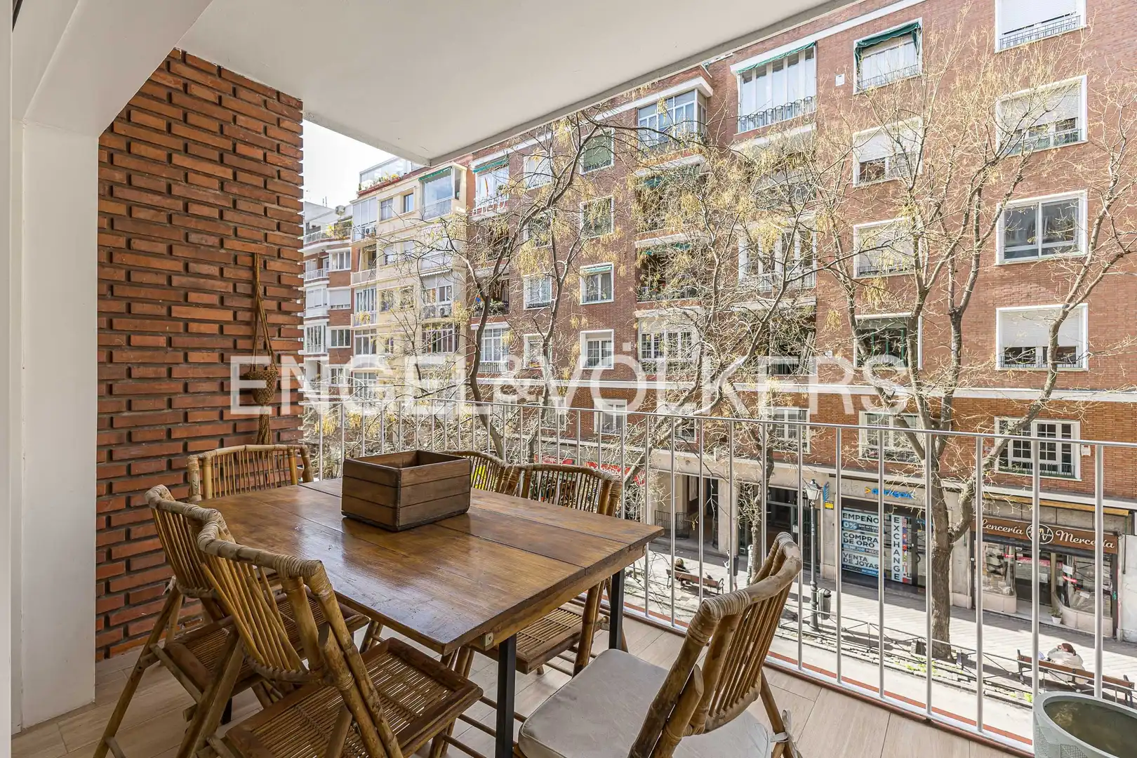 Flat with lift for sale in Chamberí
