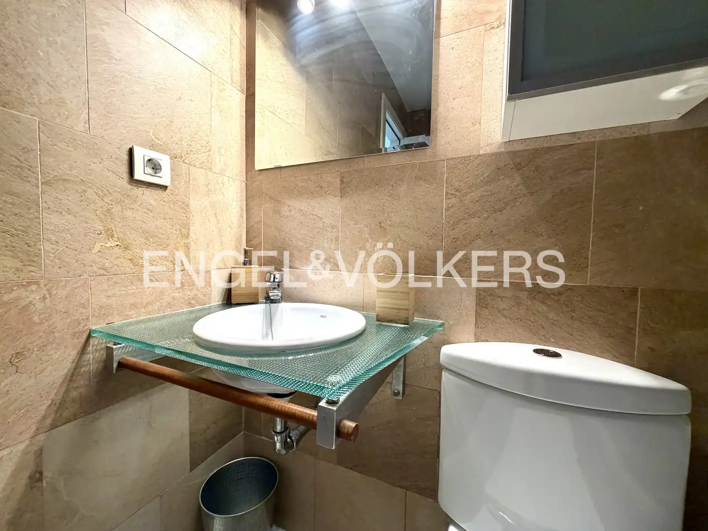 Balcony of Flat for rent in Sevilla  with Air Conditioner, Heating and Storage room