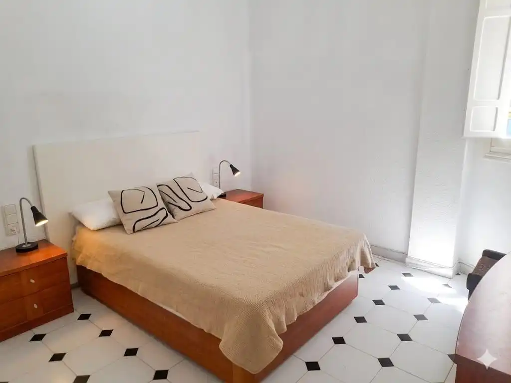 Schlafzimmer von Wohnung zur Miete in Valencia mit Klimaanlage, Möbliert und Balkon