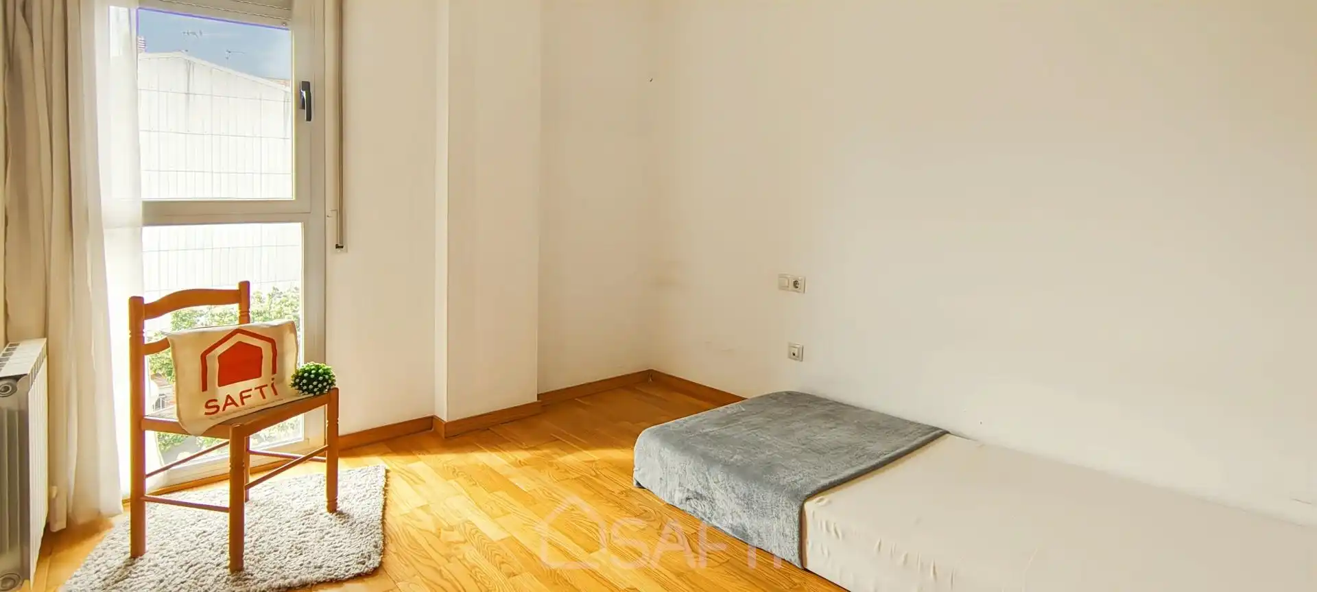 Habitación de Piso en venta en Sant Vicenç de Castellet con Calefacción y Balcón