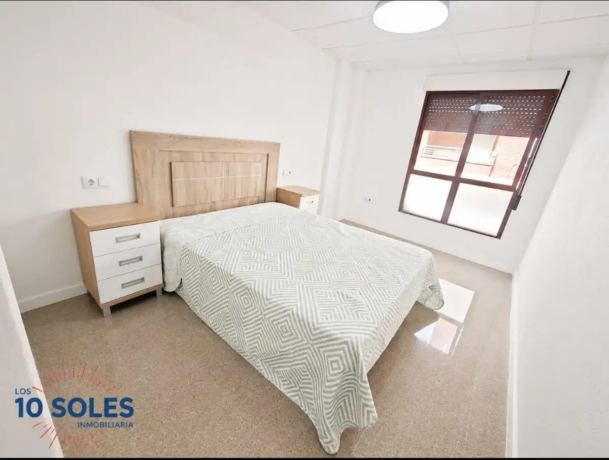 Dormitori de Apartament de lloguer en Orihuela amb Moblat