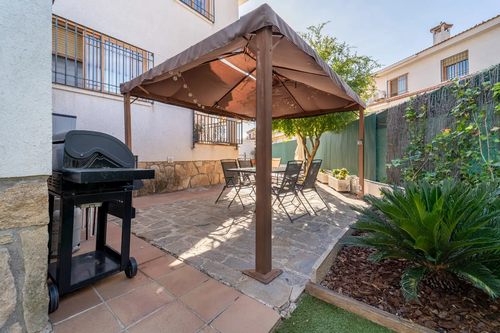 Casa aparellada amb piscina en venda a Calle del Enebro 26, imagen 10