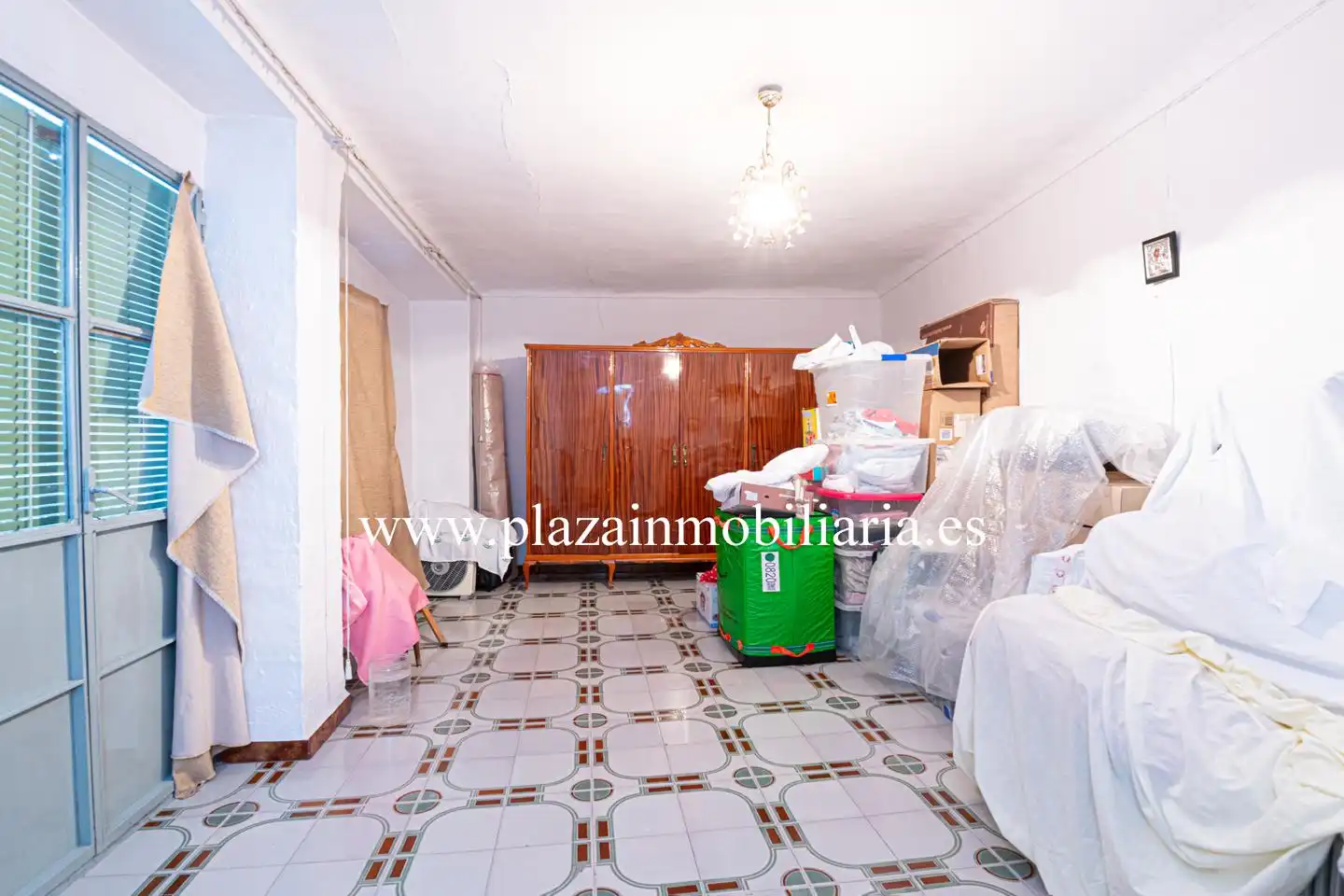 Houses for sale in Lucena  with Storage room