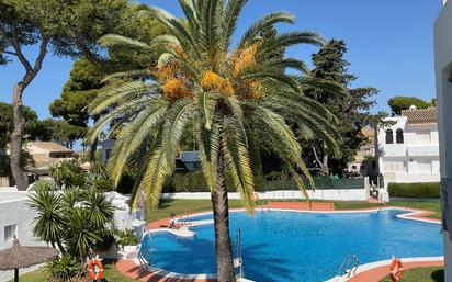 Piscina de Local en venda en El Puerto de Santa María amb Aire condicionat