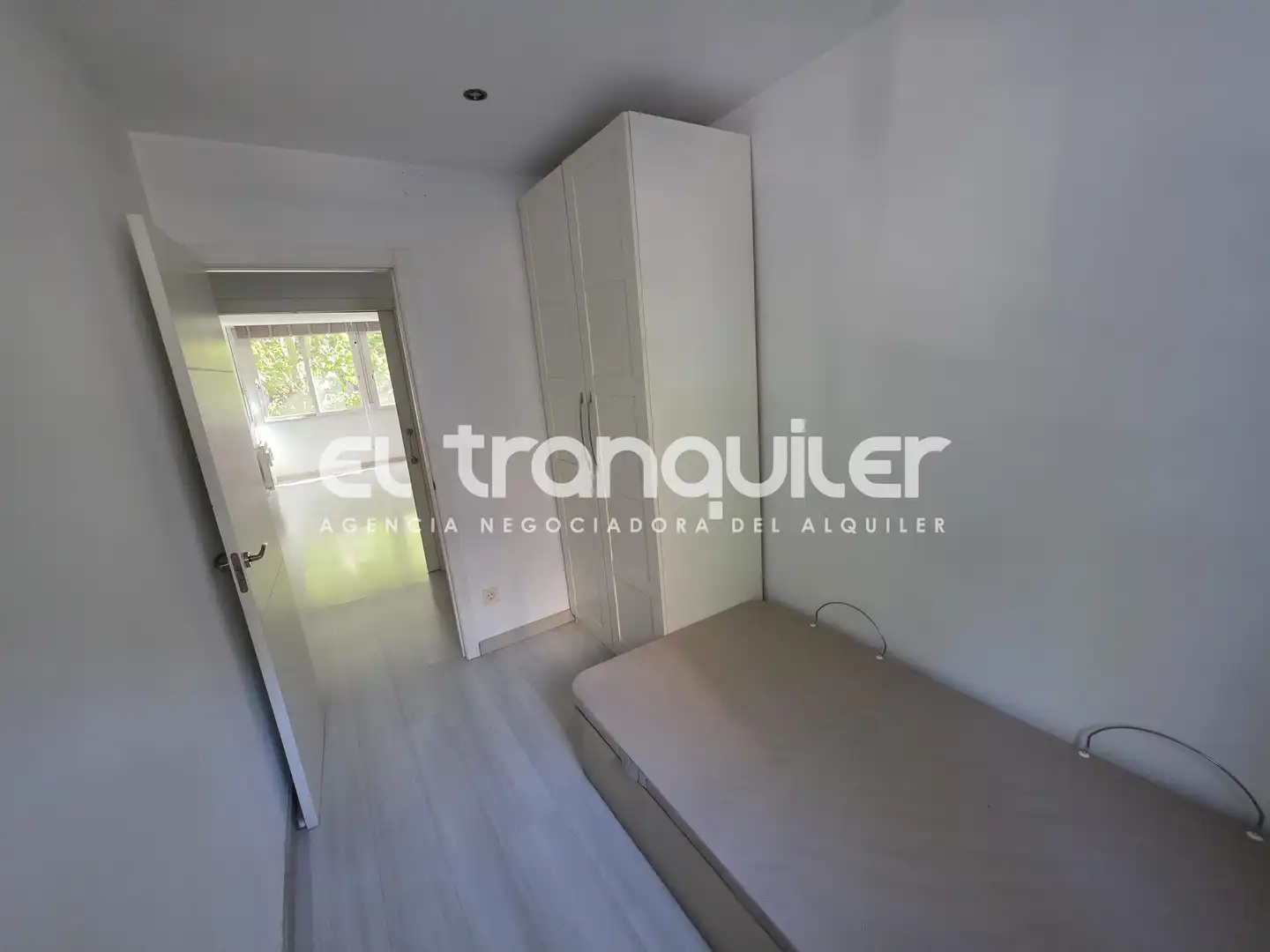 Bedroom of Flat for rent in Madrid  with Air Conditioner, Furnished and Washing machine