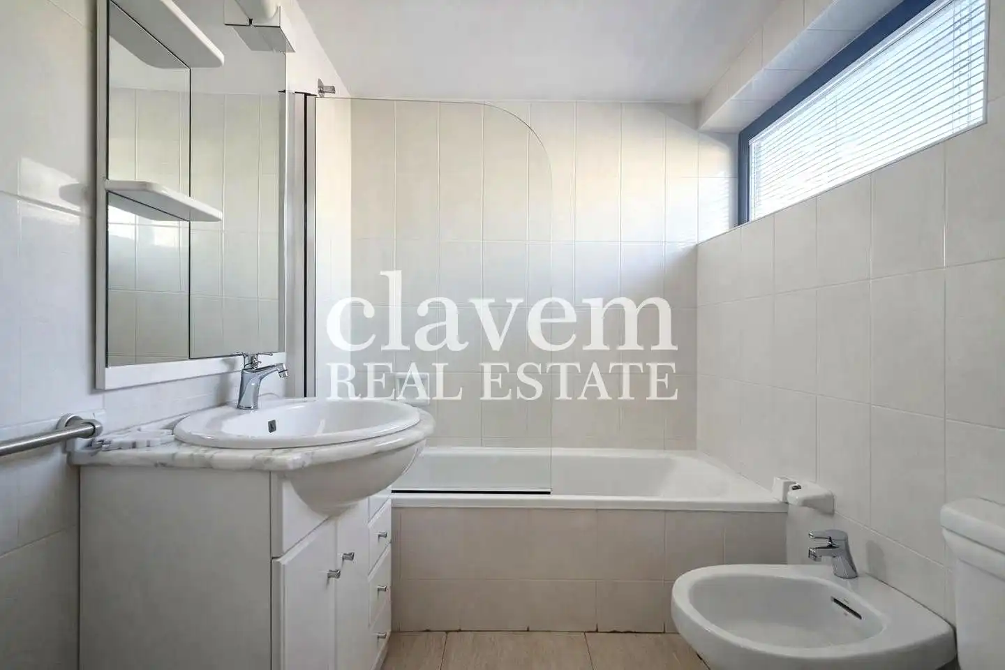 Baño de Piso en venta en Mollet del Vallès con Aire acondicionado, Trastero y Balcón