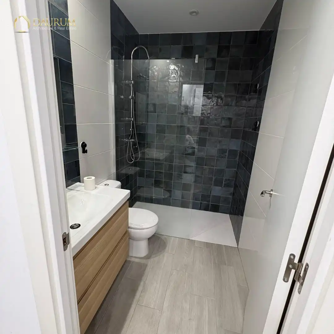 Baño de Piso en venta en Coslada con Aire acondicionado, Calefacción y Amueblado