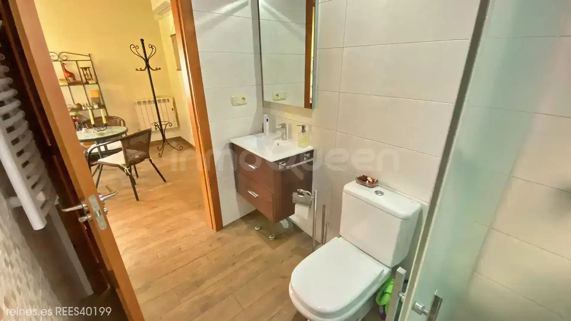 Bany de Casa o xalet en venda en Santo Adriano amb Calefacció, Jardí privat i Terrassa