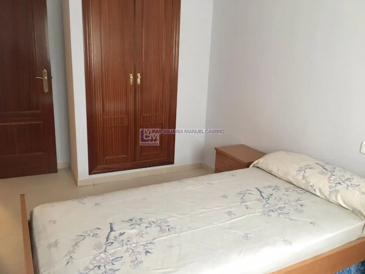 Habitación de Apartamento en venta en Cáceres con Calefacción y Amueblado