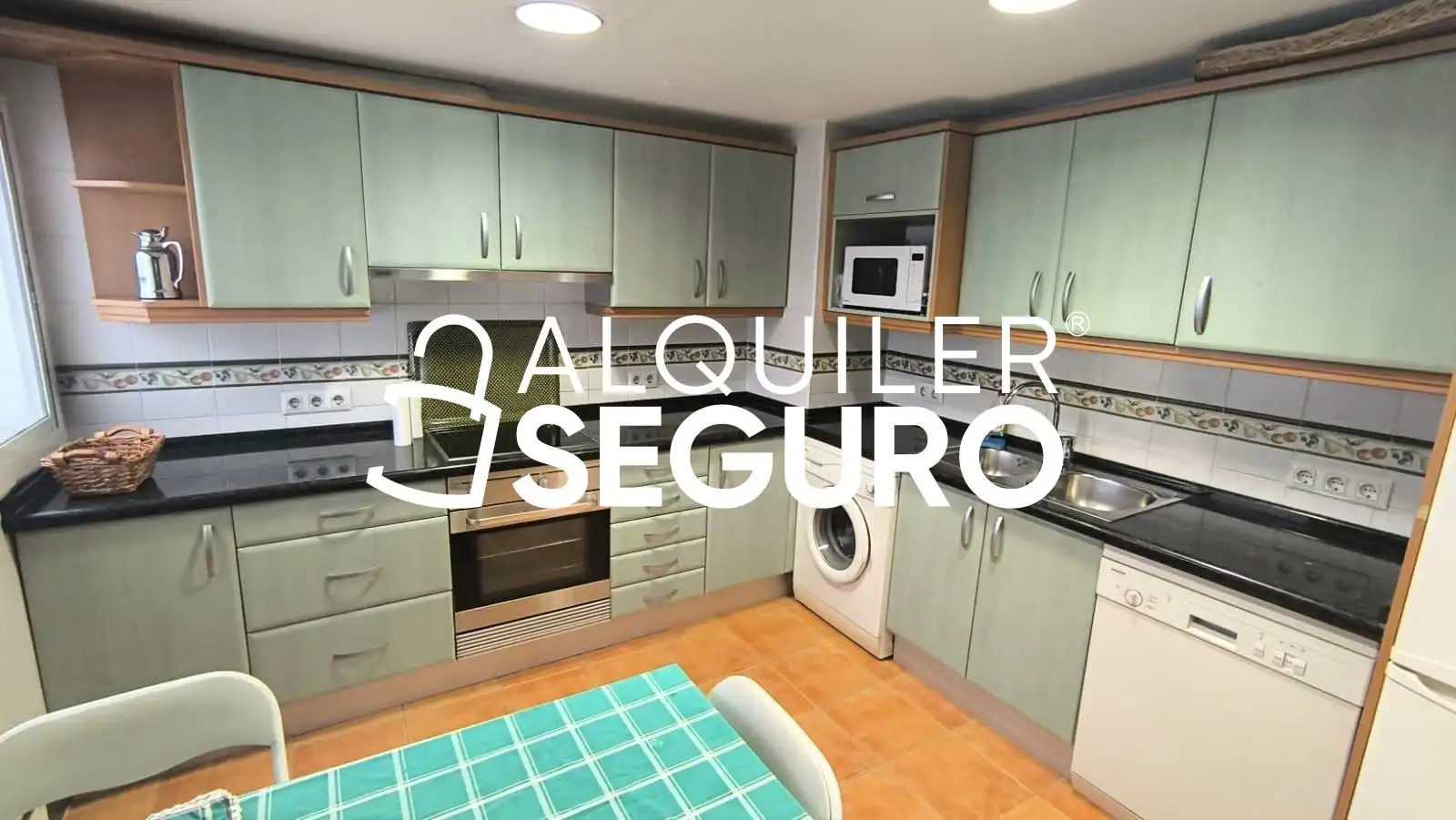 Kitchen of Flat for rent in Sevilla  with Air Conditioner and Furnished