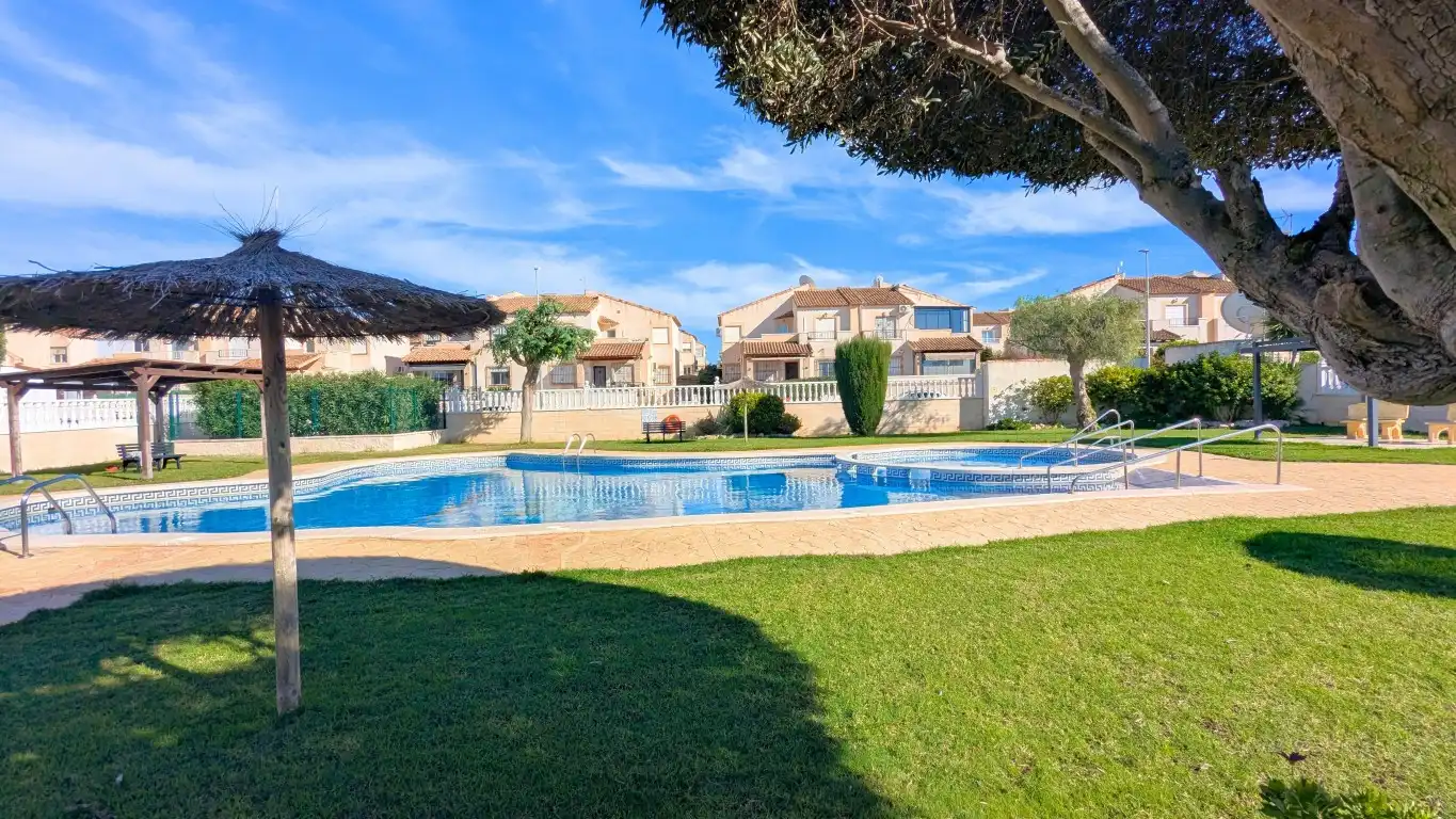 Semi-detached house with terrace for sale in Algorfa, imagen 4
