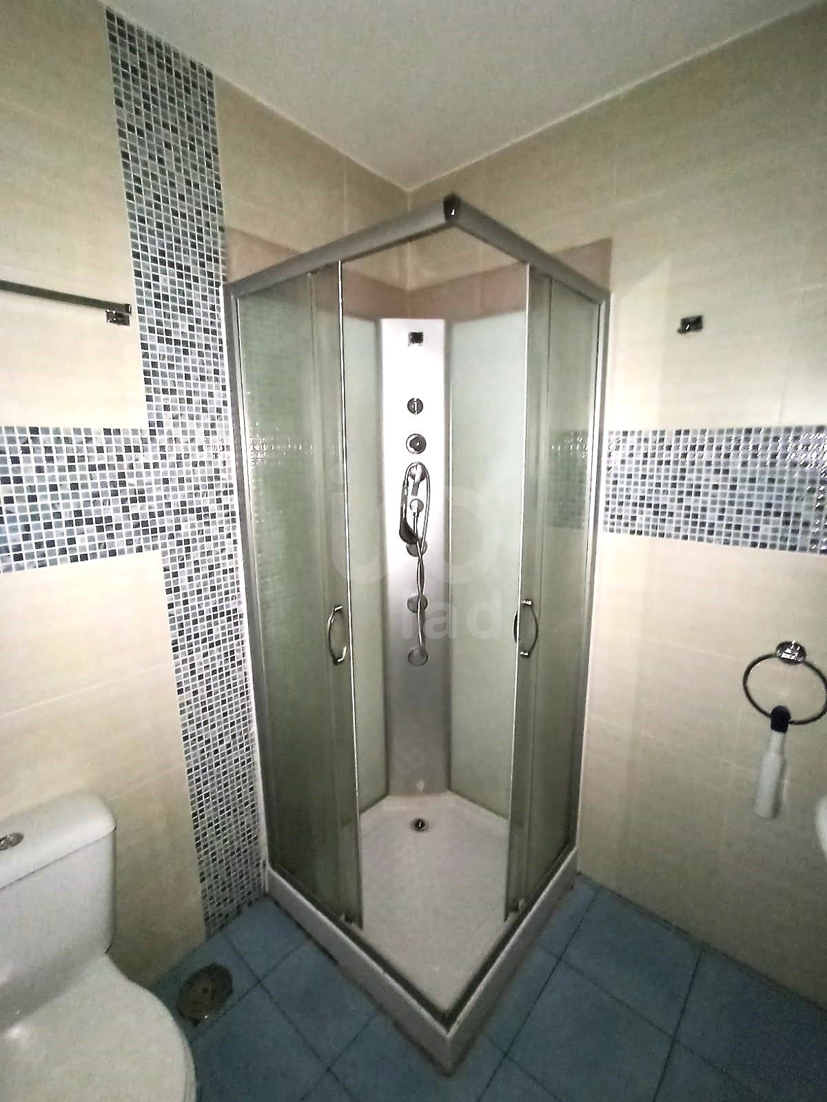 Bany de Pis en venda en Sahagún amb Calefacció i Terrassa