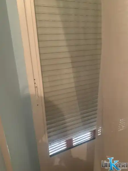 Vista exterior de Casa o xalet en venda en Linares amb Terrassa i Balcó