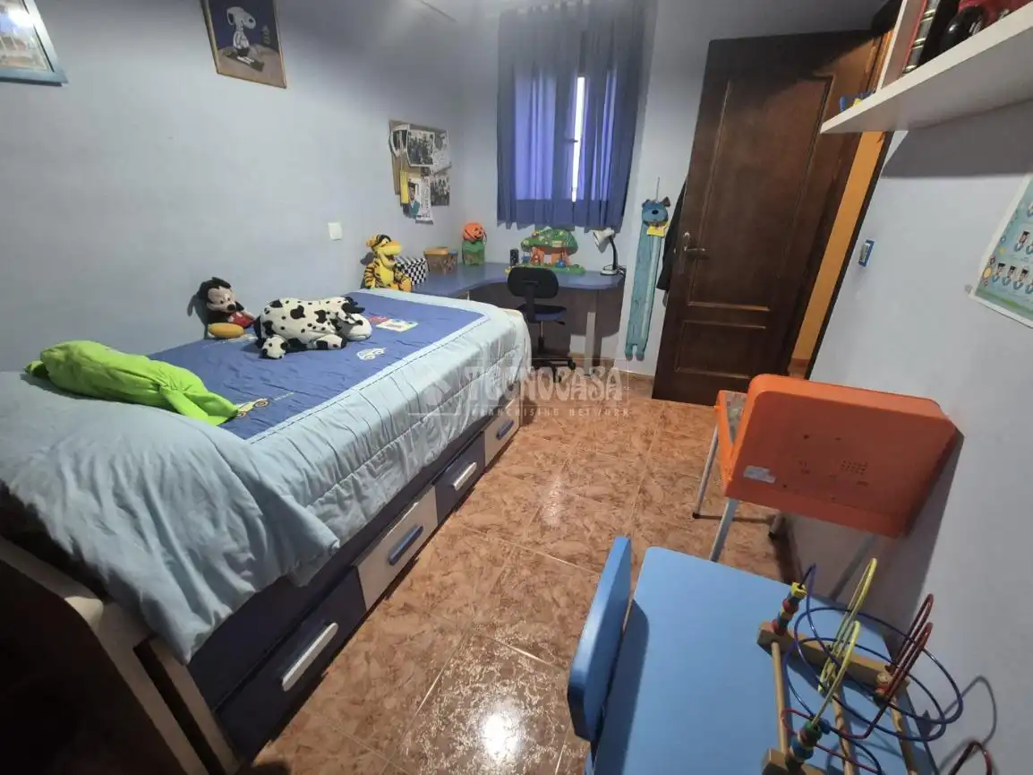 Dormitori de Pis en venda en Écija amb Aire condicionat i Balcó