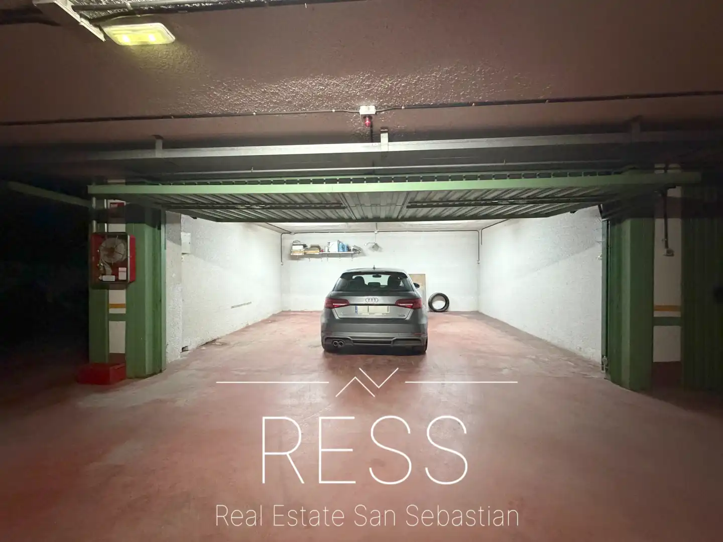 Parking of Attic for sale in Donostia - San Sebastián   with Air Conditioner, Heating and Terrace