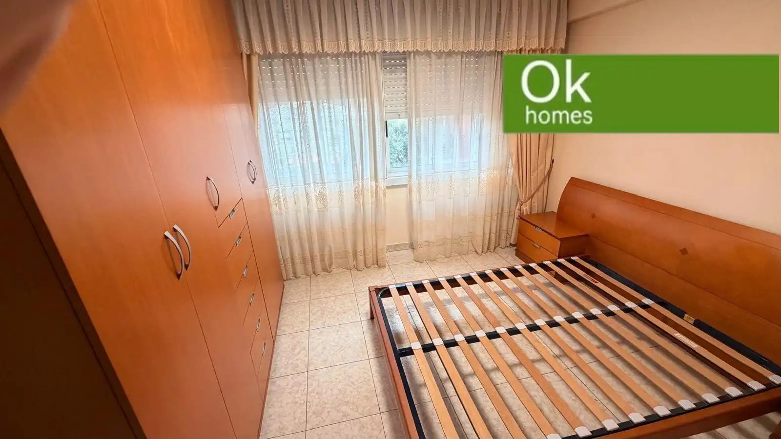Bedroom of Flat for sale in Arteixo  with Furnished, Oven and Microwave