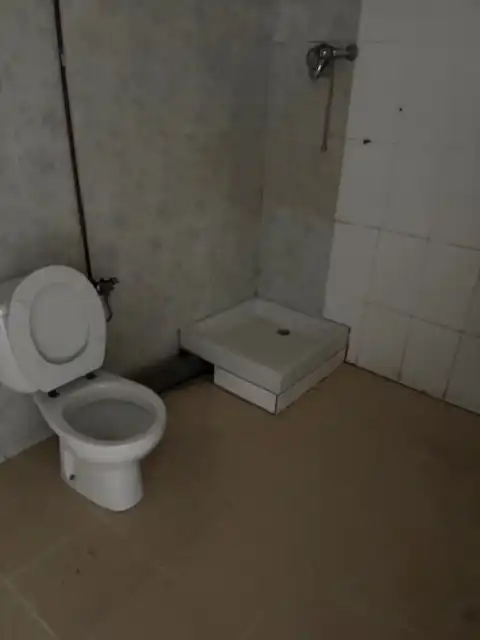 Baño de Local de alquiler en Mataró con Aire acondicionado y Calefacción