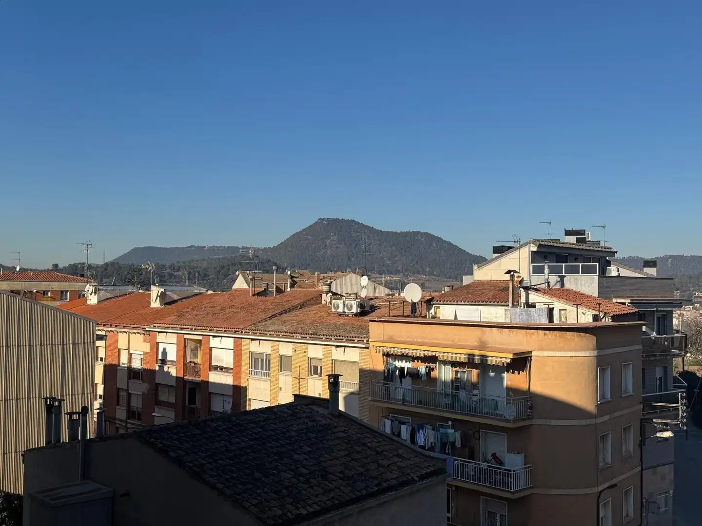 Vista exterior de Piso en venta en Manresa con Aire acondicionado, Calefacción y Parquet