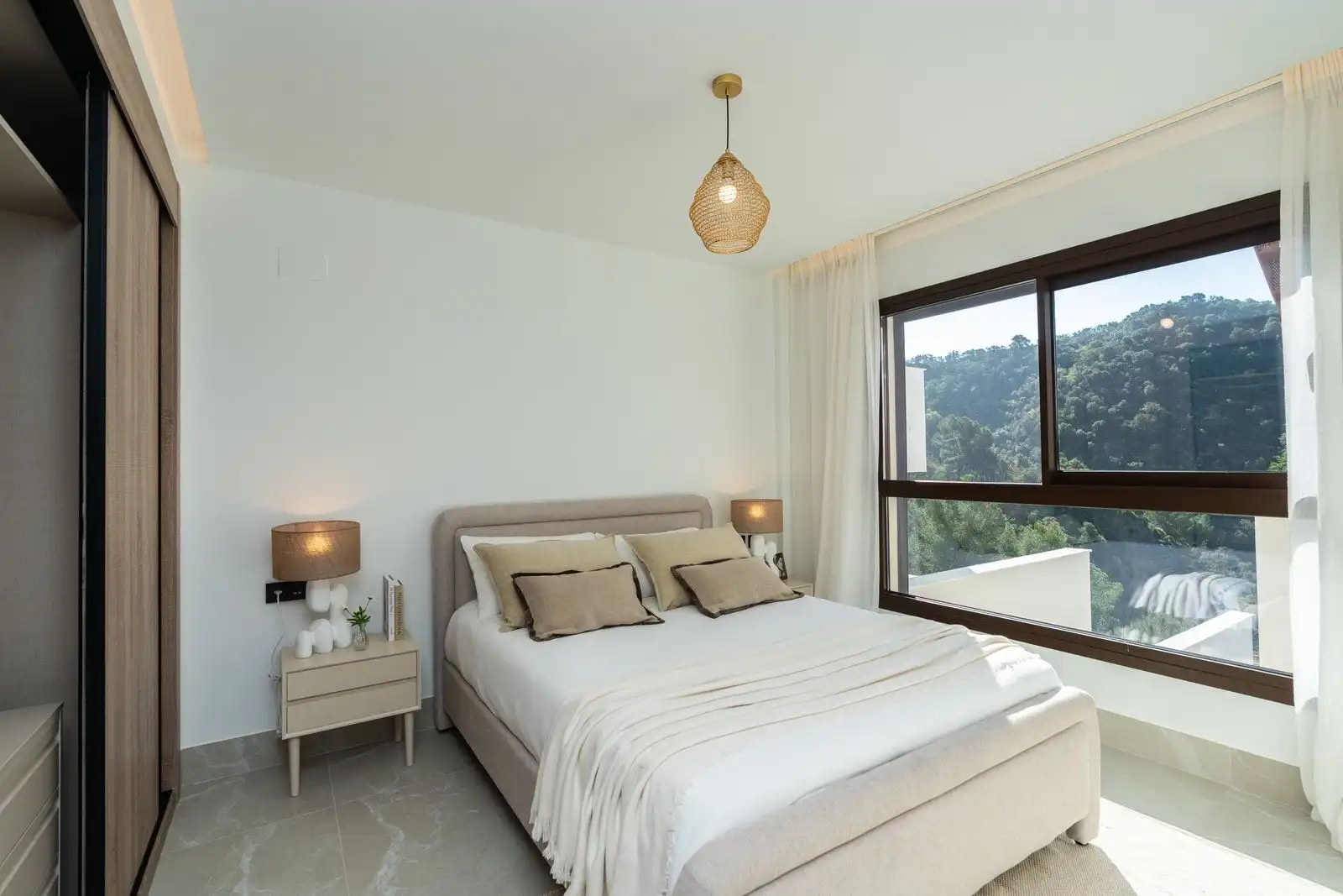 Apartamento con terraza en venta en Istán, imagen 14