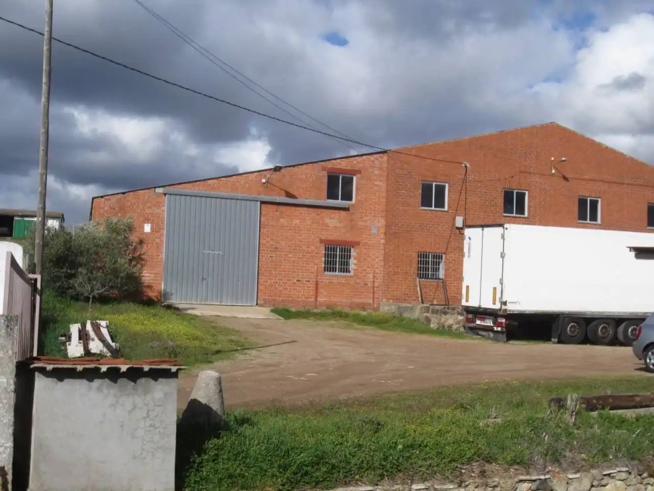 Nau industrial en venda a Carretera IVANREY
