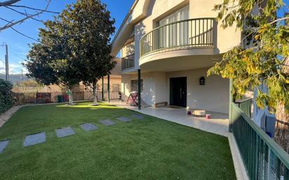 Vista exterior de Casa o xalet en venda en Caldes de Montbui amb Terrassa i Piscina