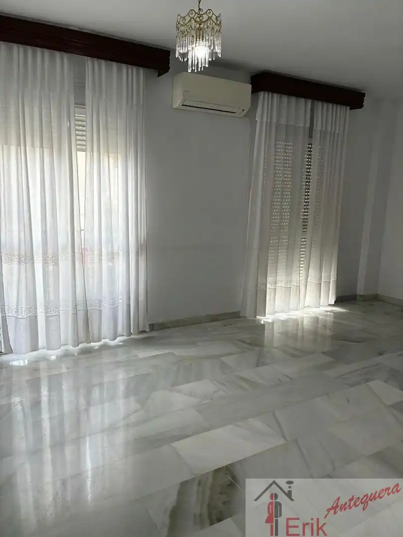 Piso con terraza en venta en Centro, imagen 4