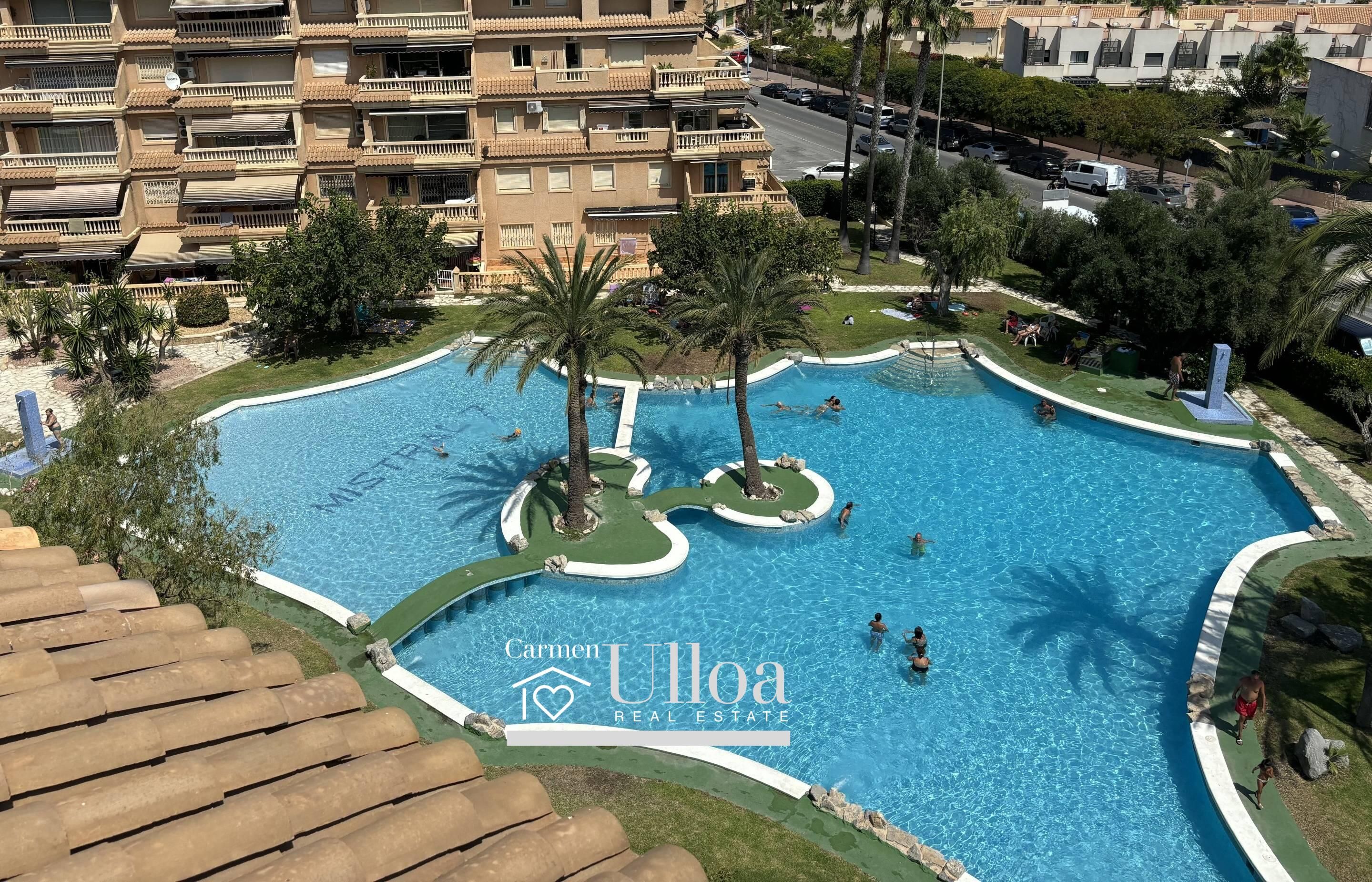 Swimming pool of Flat for sale in El Campello  with Terrace and Community pool