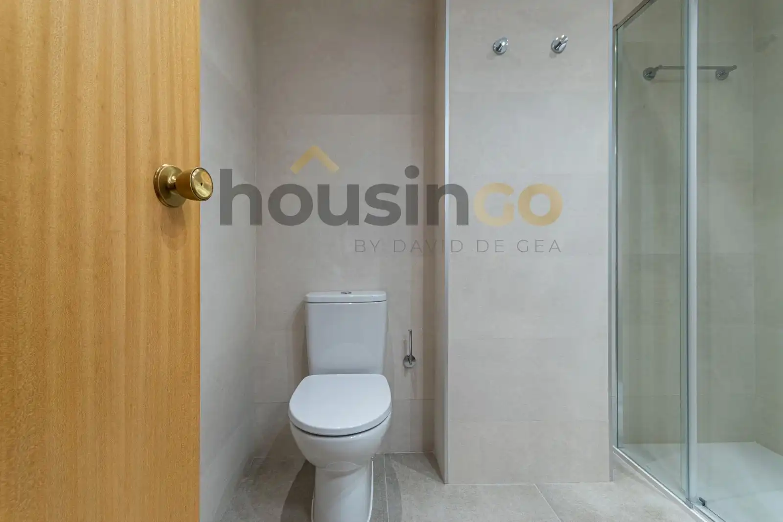 Bathroom of Flat for rent in Madrid  with Air Conditioner, Heating and Storage room