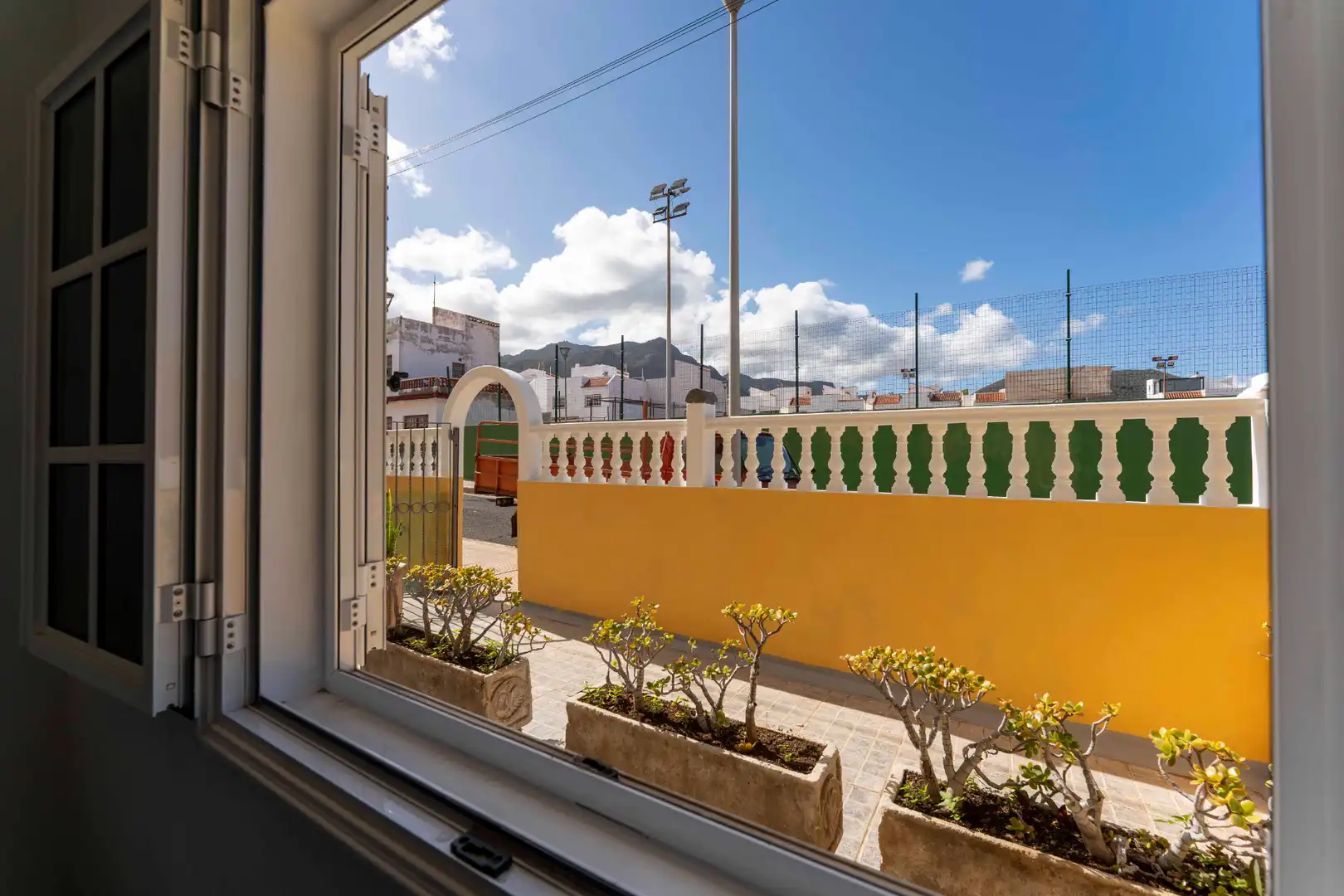Vista exterior de Piso en venta en Los Silos con Terraza