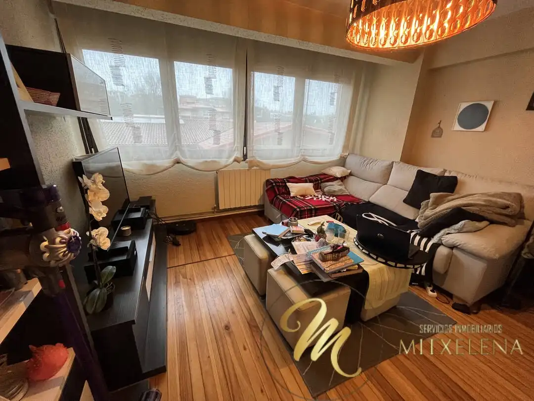 Sala de estar de Piso en venta en Sopela con Calefacción
