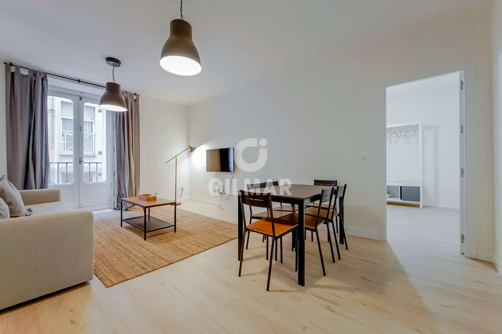 Vista exterior de Piso en venta en Madrid con Calefacción
