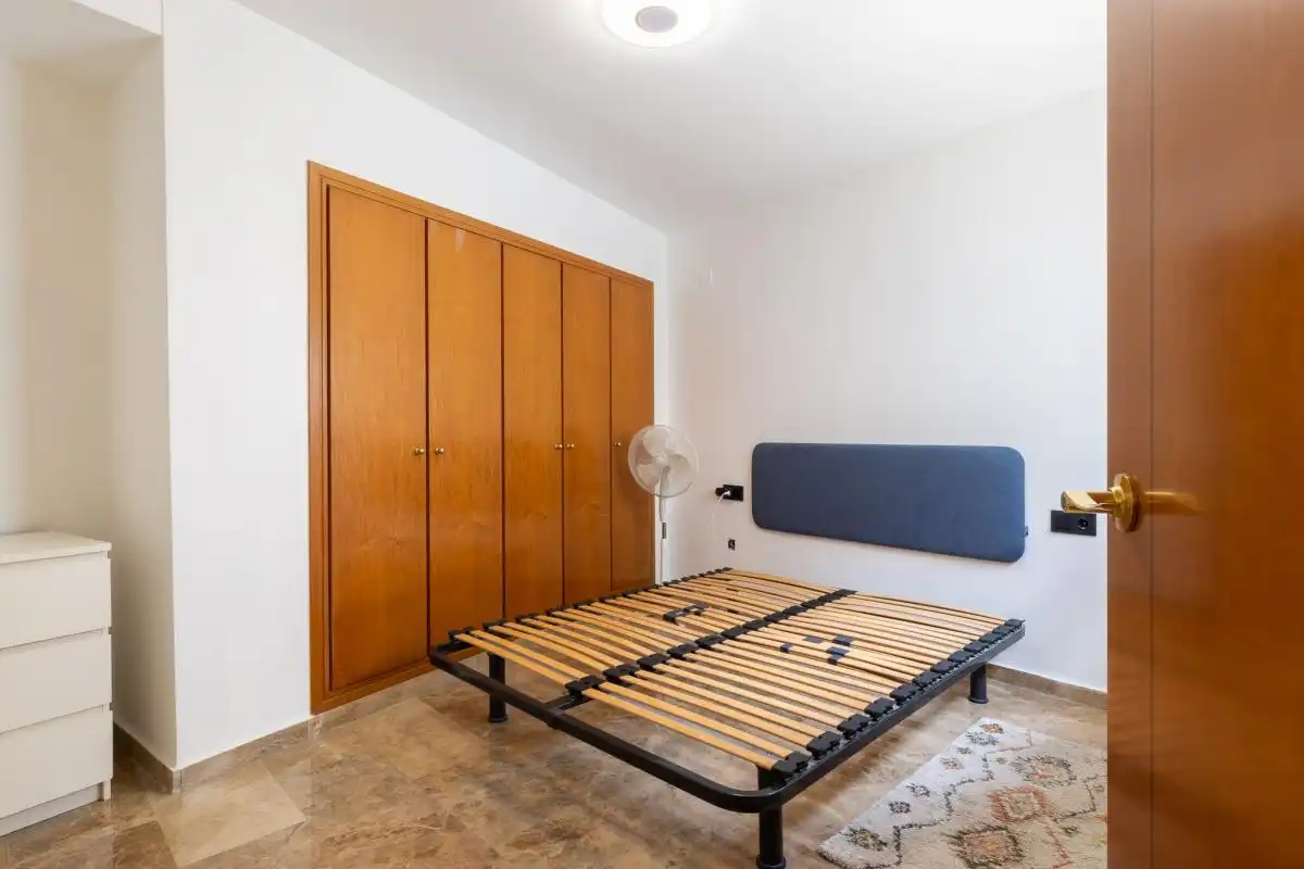 Habitación de Ático de alquiler en Valencia con Aire acondicionado, Calefacción y Amueblado