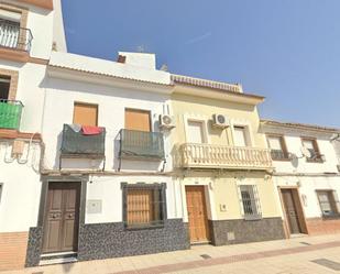 Vista exterior de Casa adosada en venda en Puente Genil