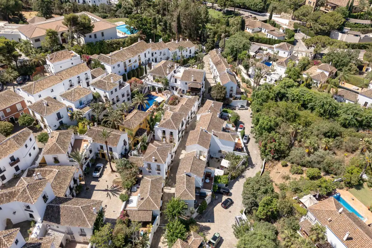 Adossat amb piscina en venda a Milla de Oro, imagen 40