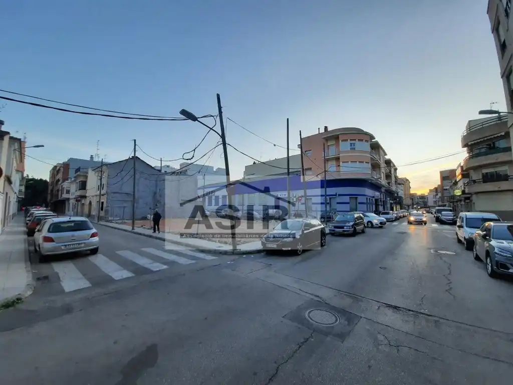Wohnbaugrundstück zum Verkauf in Casc Urbà, imagen 11