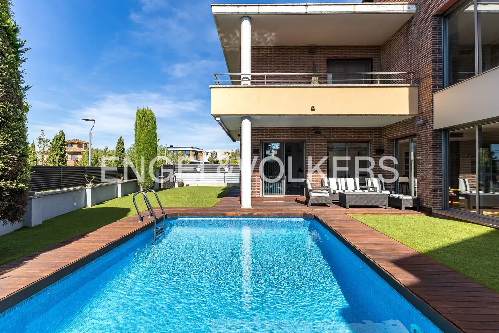 Casa amb piscina en venda a Centre Vila, imagen 3
