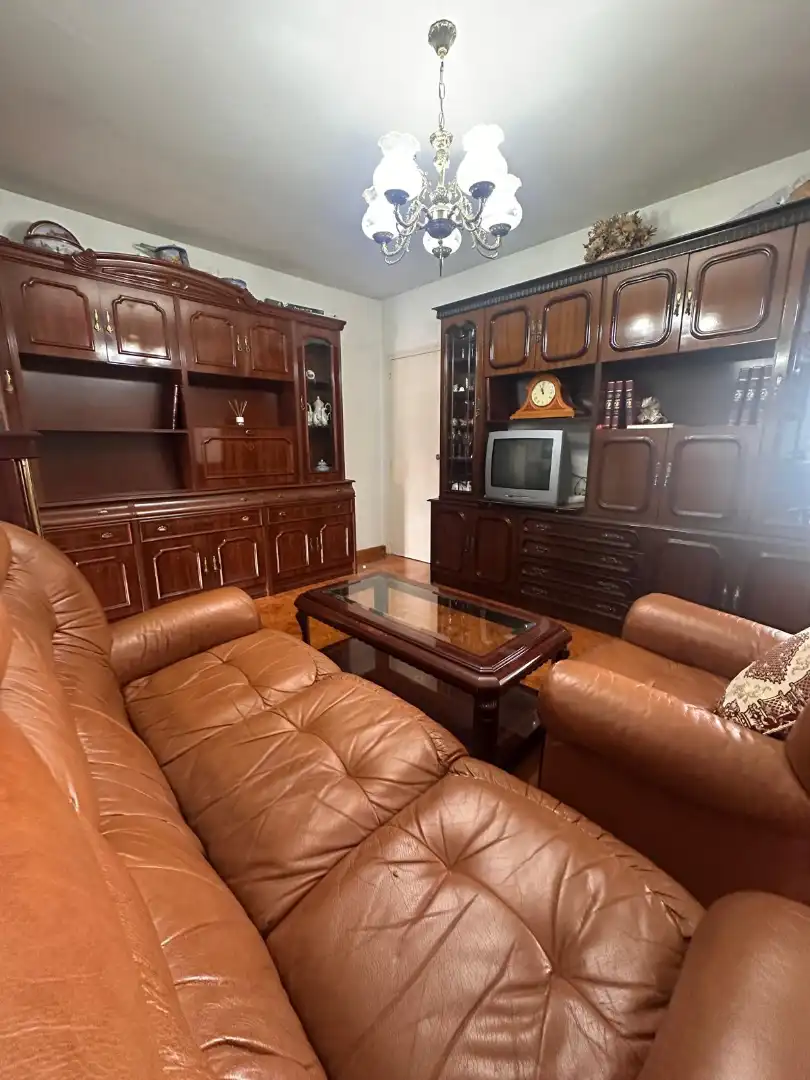 Sala d'estar de Pis en venda en Valladolid amb Calefacció, Moblat i Forn